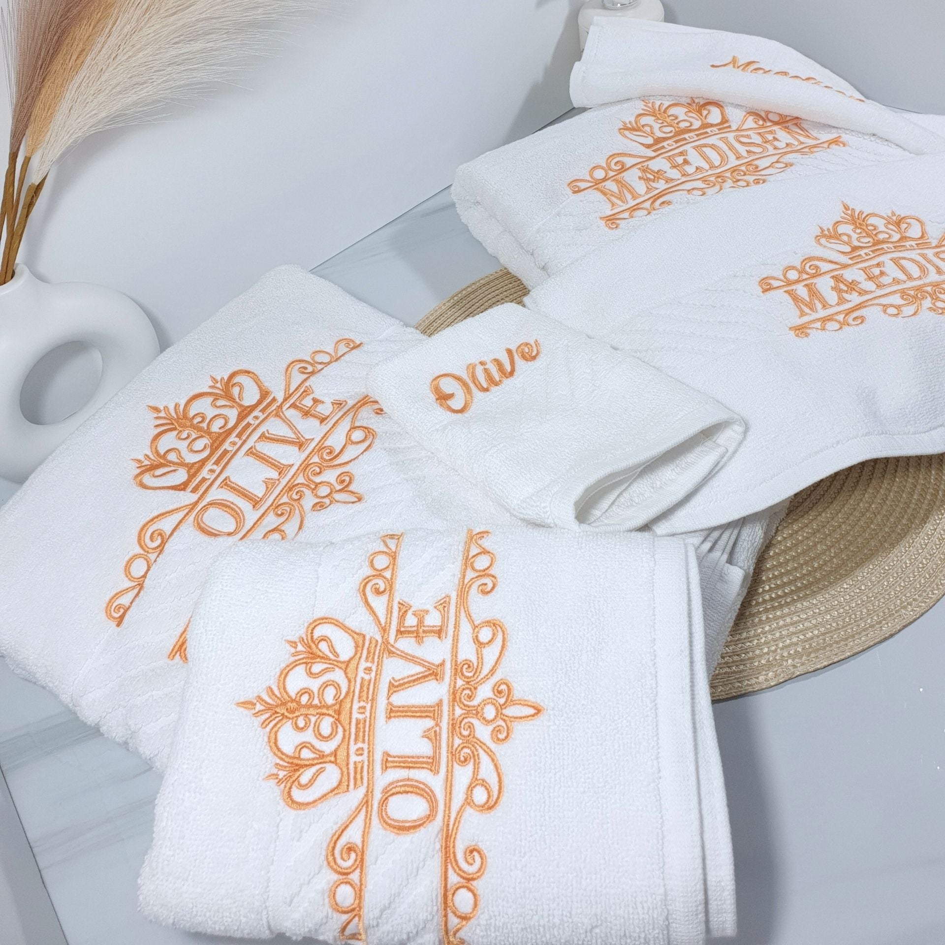 Personalised Towel Set Embroidered Name Crown Design – Threads